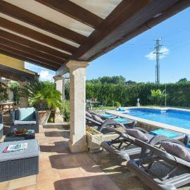 Owl Booking Villa Can Esteva - Family and Friends, hotel em Pollença