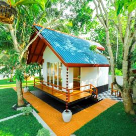 Kurumba Luxury Cabin, hotel in Ahangama