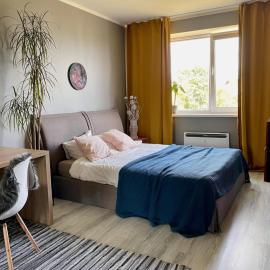 Light grey apartment in Maardu, khách sạn ở Maardu