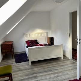 Ferienwohnung mit Balkon - 3 Zimmer, Hotel in Wedemark