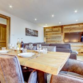 Ruisseau One Apartment -Snow and Trek Montriond, hotel in Montriond