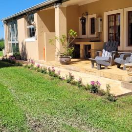 ReRooted Permaculture Farmstay、ホウィックのホテル