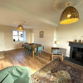 Beautiful 5BR Rural Cottage with Outstanding Views - Pass the Keys