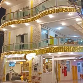 Hotel Pousada Família de Nazaré, отель в городе Кашуэйра-Паулиста