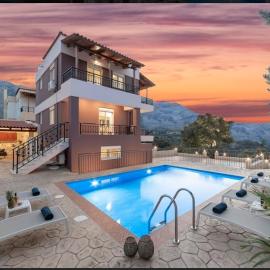 Villa Kermes Heated Pool