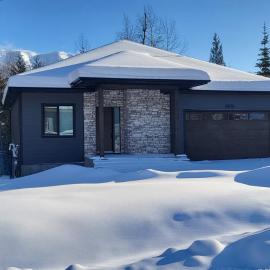 Fernie Escape - Mountain Home on the Ski Hill, hotelli kohteessa Fernie