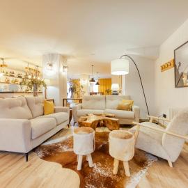 Viesnīca Hotel Viella pilsētā Vjela