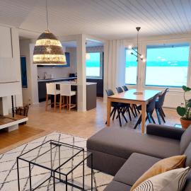 Kotirinne 135 - järven rannalla, Hotel in Jyväskylä