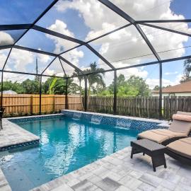 Naples Home w/ Lanai & Pool Near Vanderbilt Beach!