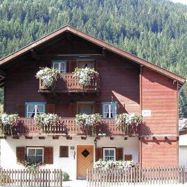 Arlberghaus Rocks, hotel v destinaci Flirsch