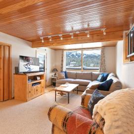 Sunrise Ridge Townhome: Hot Tub, Stunning Views