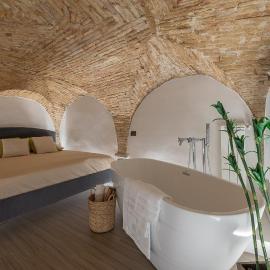 L'ira di Dante, hotel u gradu Gubjo