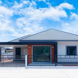 LARGE & QUIET 3bd Home with Security & Pool, hotel a Ubon Ratchathani