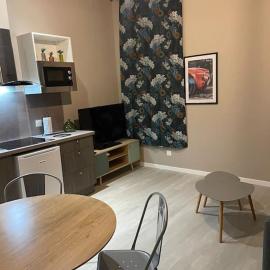 Appartement spacieux, hotel in Cambrai