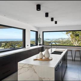 왐베랄에 위치한 호텔 Luxe Terrigal beach Ocean View with Infinity pool