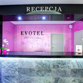 Hostel Evotel, hotel en Zielonka