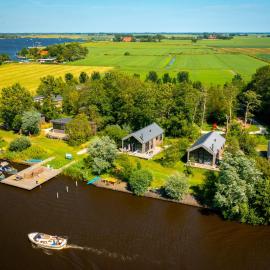 Pean-buiten Waterlodges, hotel v destinácii Nes