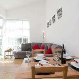 2 Bed Sea View Apartment with Balcony Parking - Pass the Keys、ベンスレフのホテル