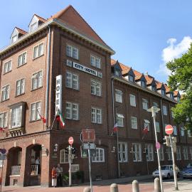 City Hotel, ξενοδοχείο στο Ντέλμενχορστ