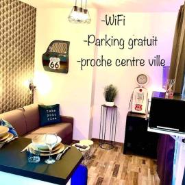 Le Road 66, proche centre ville, parking gratuit.