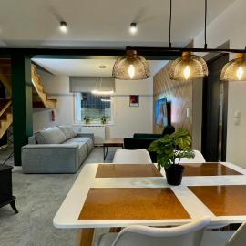 Apartamenty Karkonoska Dolina, хотел в Staniszów