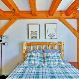 Newly Renovated & Furnished Condo, Only 3 min to Sunday River!, hotel en Bethel