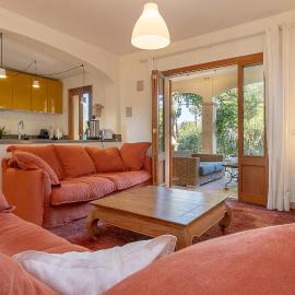 Townhouse Sonrisa by homevillas360، فندق في أرتا