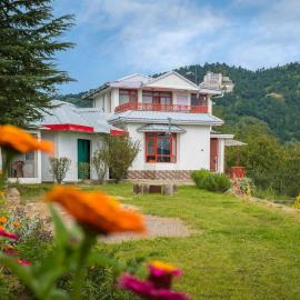 StayVista at Sunshine Estate Serene 2BR Pet Friendly Villa in Chail with view, hotel in Chail