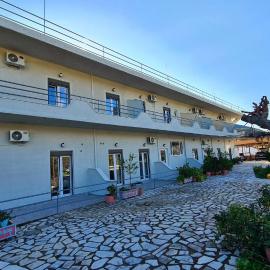 Amarandos Studios - Rooms & Apartments, hotel a Marantochori