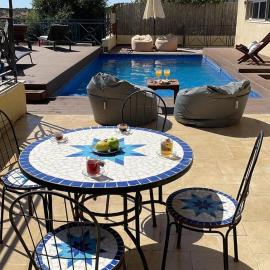 La Villa Toscana: Pool & Elah Valley vineyard view, hotell i Adderet