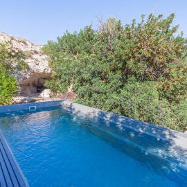 POOL & SPA - wellness VILLA St Martin, hotel en Mġarr