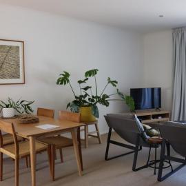 Lorne Surf Apartments, хотел в Лорн