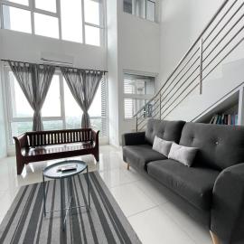 Yenni Duplex @ DeCentrum, Kajang, hotel in Seri Kembangan