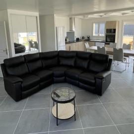 Maison neuve proche de la mer โรงแรมในCréances