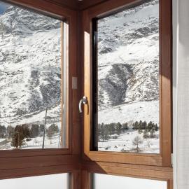 HelloCHALET - The One - Bootdryer, home theatre with subwoofer, netflix, hydromassage Turkish bath