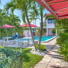 Seahorse Guesthouse, hotel di Pompano Beach