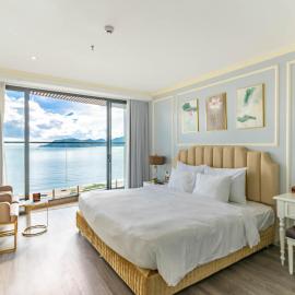 La Vague Hotel