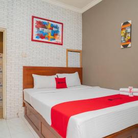 RedDoorz at Oro Oro Ombo Batu, hotel a Tlekung