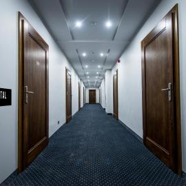 Hotel Crystal, מלון בJanikowo