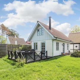 Amazing Apartment In Samsø With 1 Bedroom, hotel in Ballen