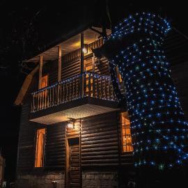 Feel Funny House Svaneti, hotel in Kʼveda Marghi