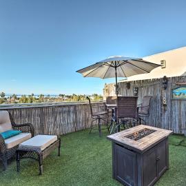 Walk to Ventura Beach: Comfy Home w/ Ocean Views, Hotel in Ventura