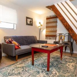 Cozy & Comfy Cottage in the City - w parking