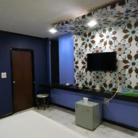 NewYork Suite Hotel, hotel u gradu Ban Ko