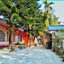 Rupali Tat Ghar and Homestay, hôtel à Majuli