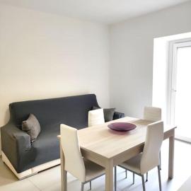 Central rooms, Hotel in Agira