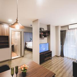 W2 RESIDENCE, hotel in Ban Song Krathiam