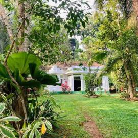 House Colonial