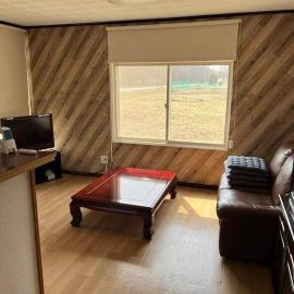 暮らすように過ごす温泉宿　白老大使館, hotel a Shiraoi