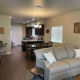 Family friendly 4-bdrm 3.5 bath w guest suite, khách sạn ở Flagstaff